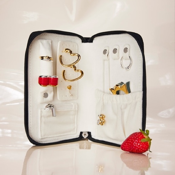 TOUS Velvet Jewelry Pounch Travel Organizer Black Ivory With Dust Bag - Picture 6 of 11